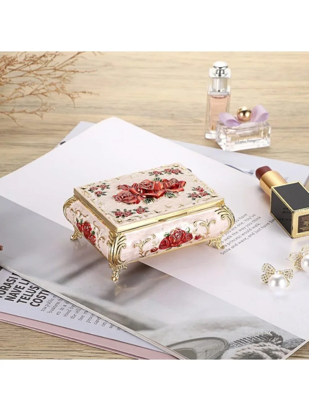 Vintage Small Metal Beige Trinket Case Engraved Jewelry Storage Box For Necklace